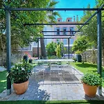 Paulette Mezzanine - 500m From The