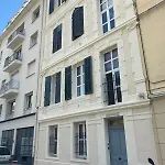Paulette Mezzanine - 500m From The Apartment