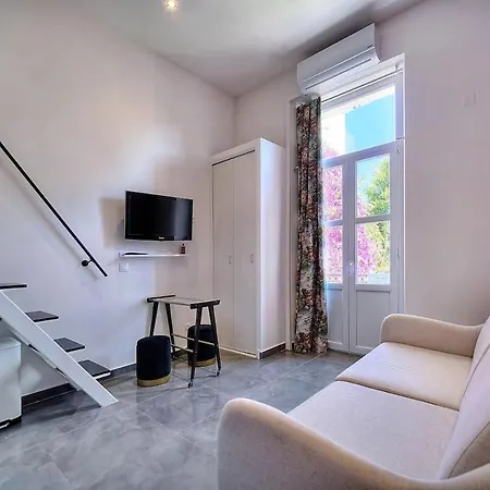 Paulette Mezzanine - 500m From The Apartmán Cannes