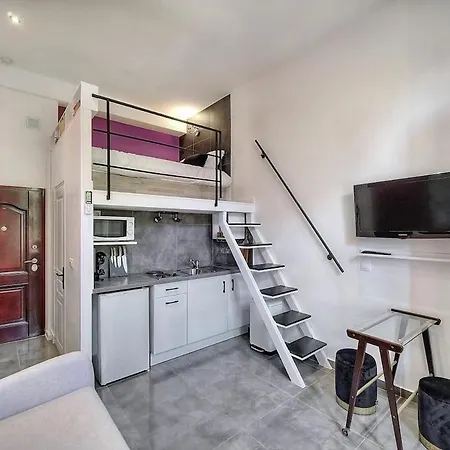 Paulette Mezzanine - 500m From The * Cannes