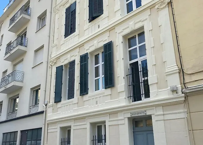 Paulette Mezzanine - 500m From The דירה